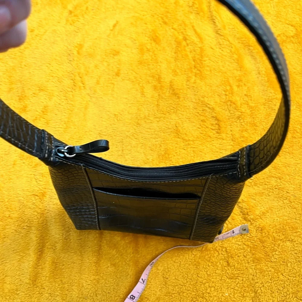 Vintage 90s Nine West black textured purse